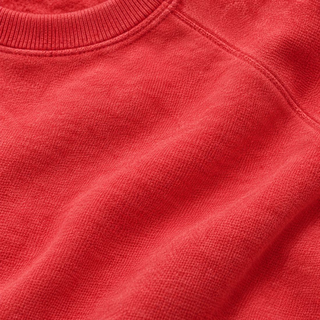 Sweatshirt til dame med raglanærmer og rund hals