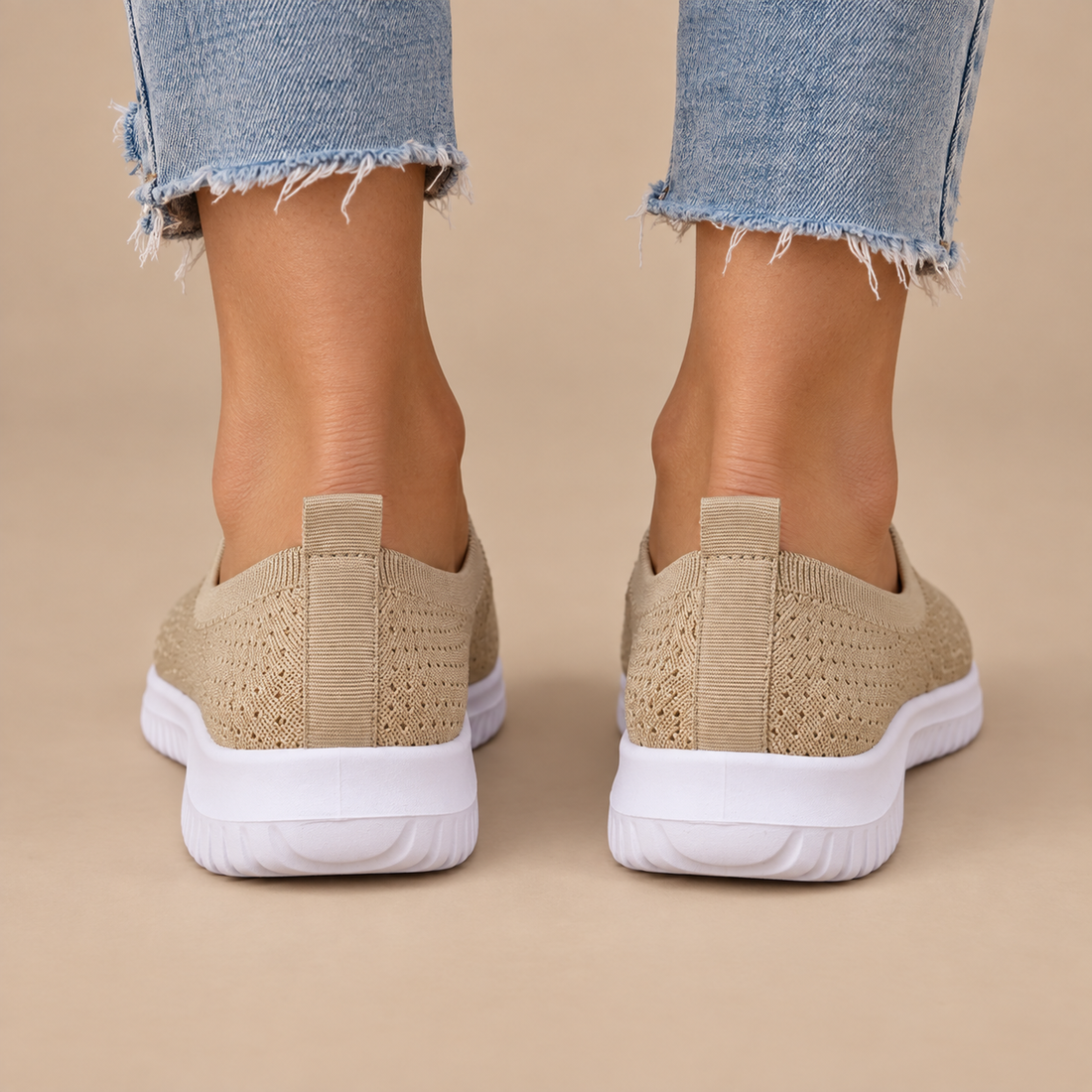 Ortopædiske slip-on sko til dame med stabil hæl