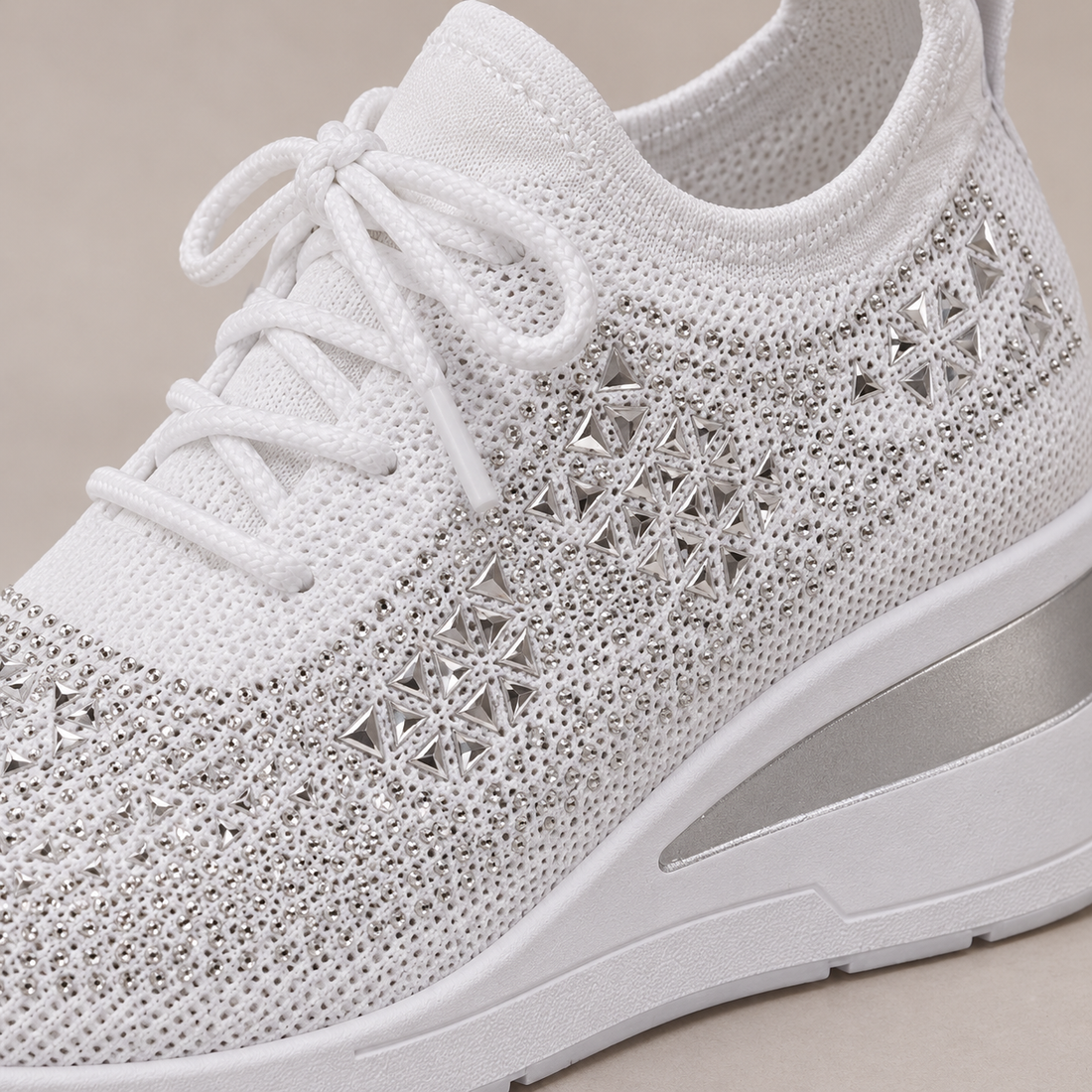 Ortopædiske sneakers til dame med kilehæl og glimmer