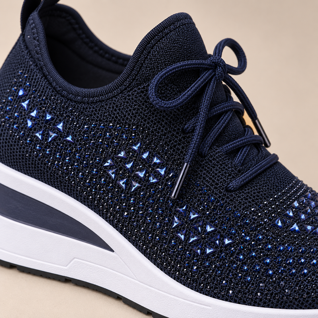 Ortopædiske sneakers til dame med kilehæl og glimmer