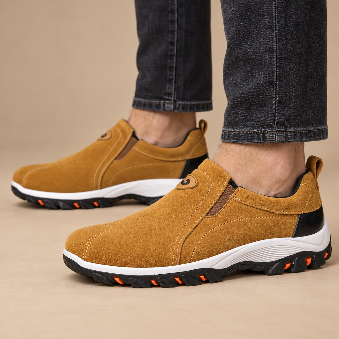Slip-on herresko med støddæmpende sål