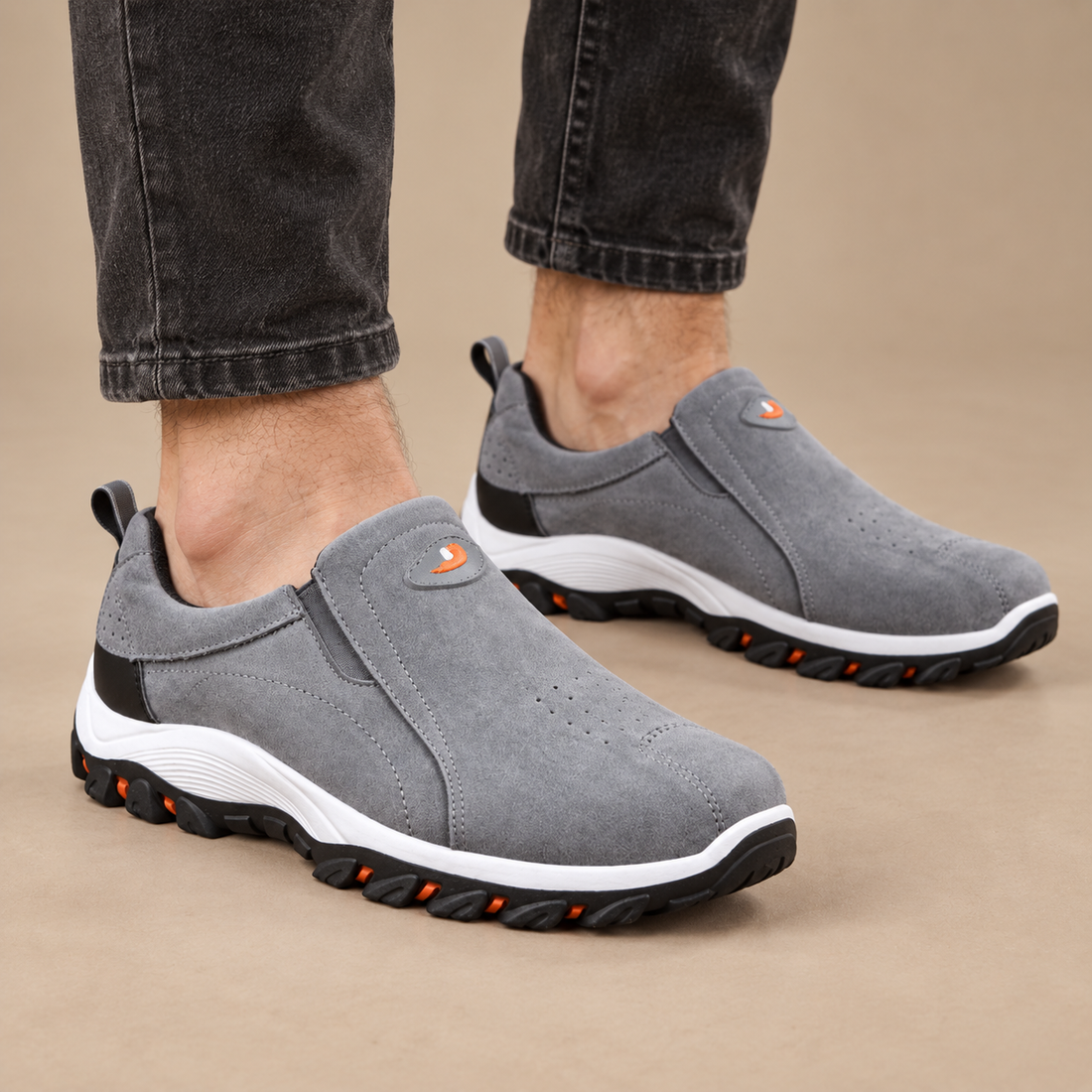 Slip-on herresko med støddæmpende sål