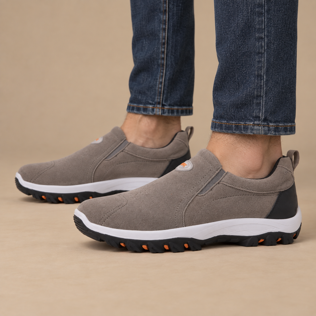 Slip-on herresko med støddæmpende sål