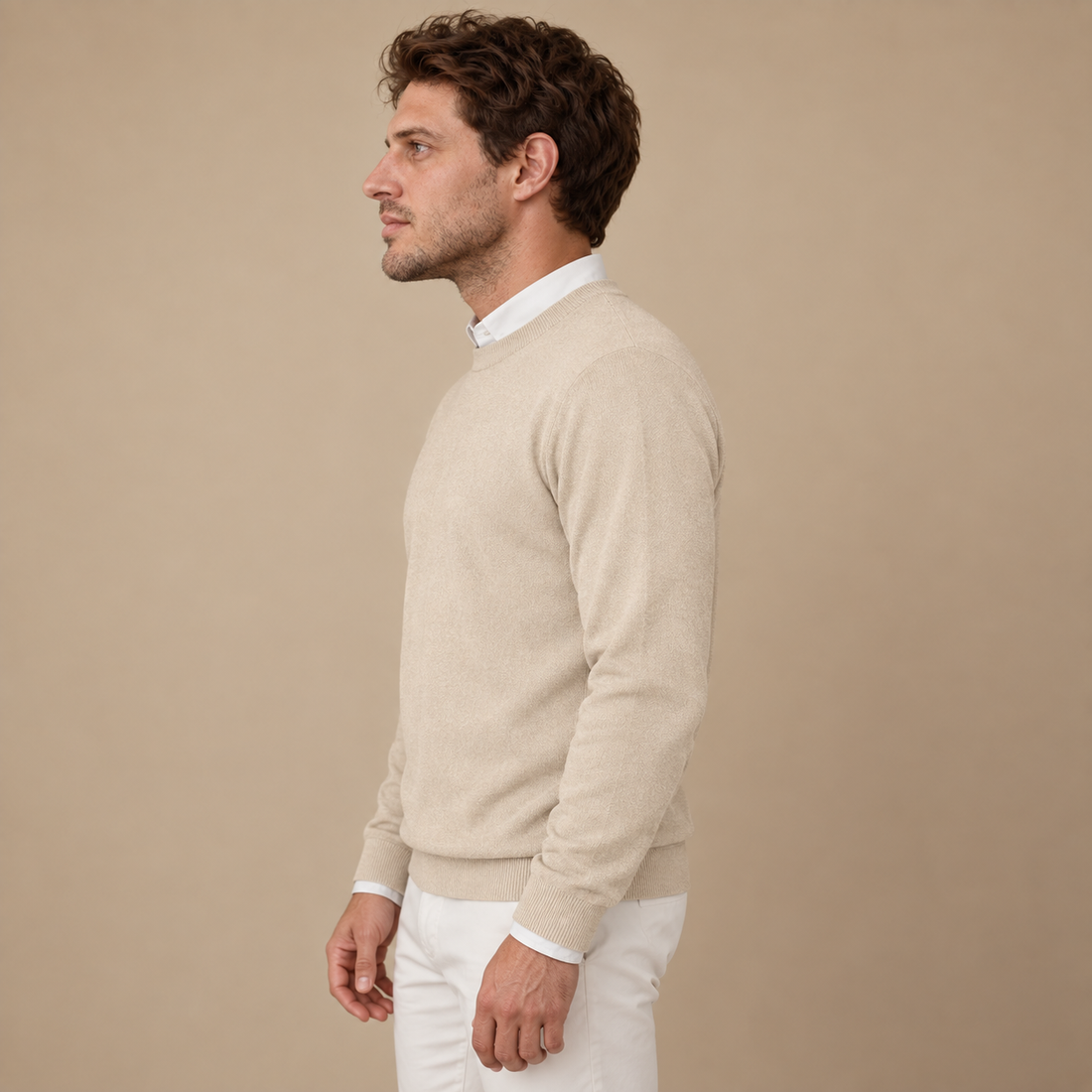 Herresweater med rund hals og tætsiddende pasform