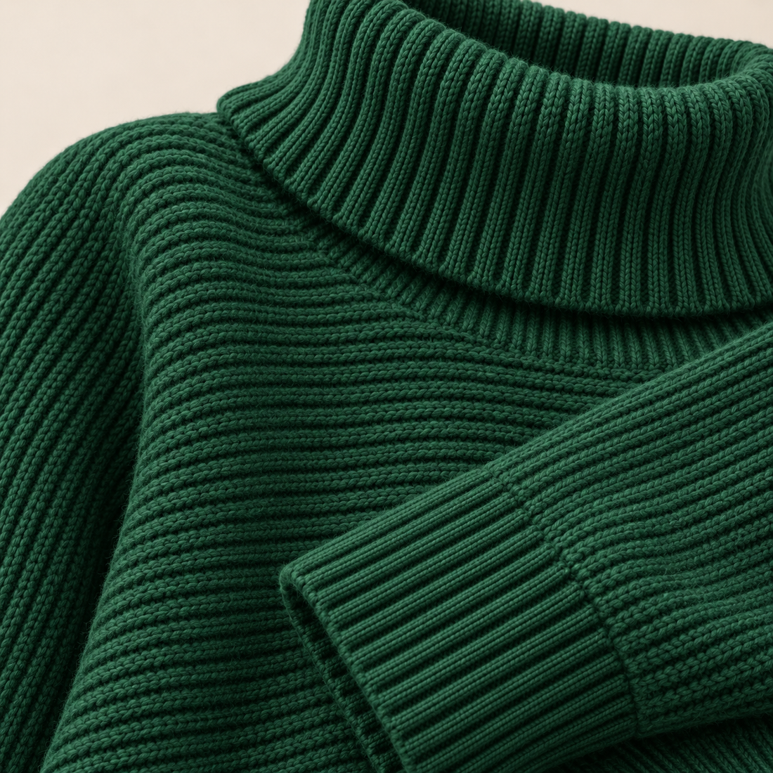 Rullekravesweater til dame med slidser i siden