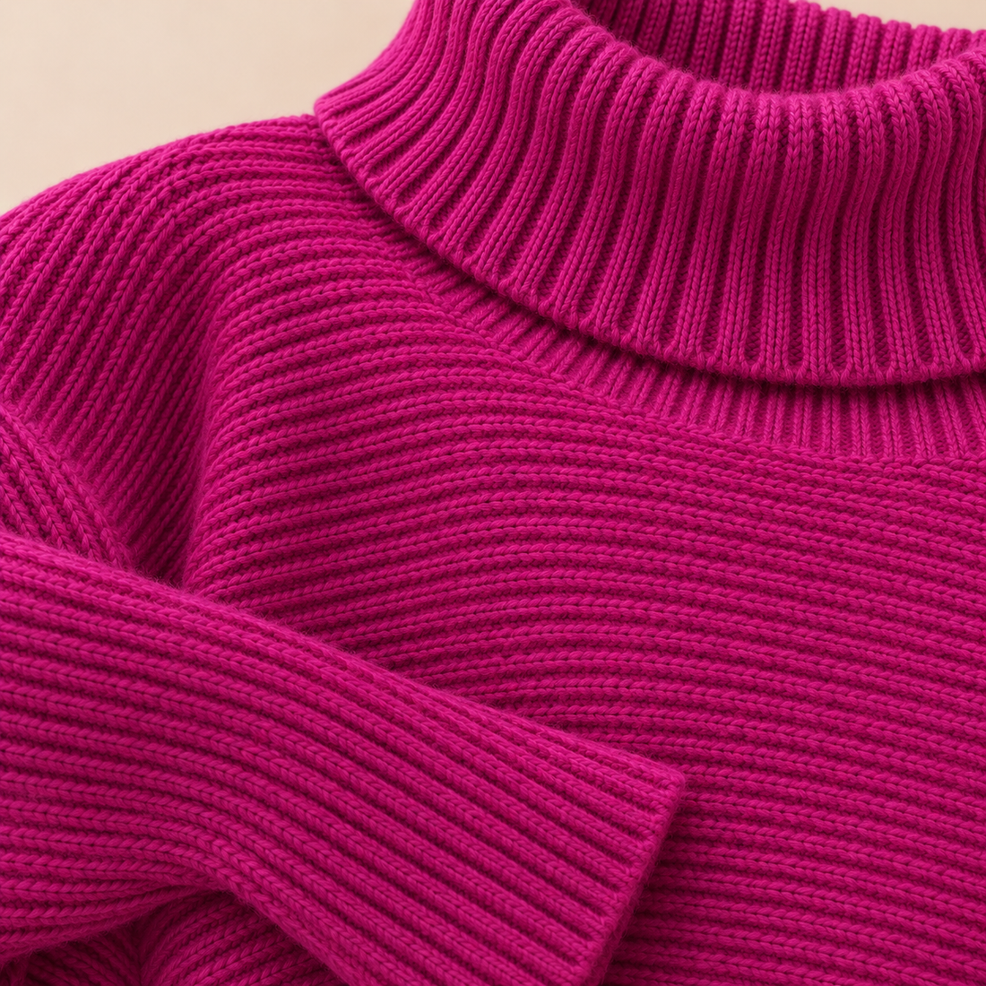 Rullekravesweater til dame med slidser i siden