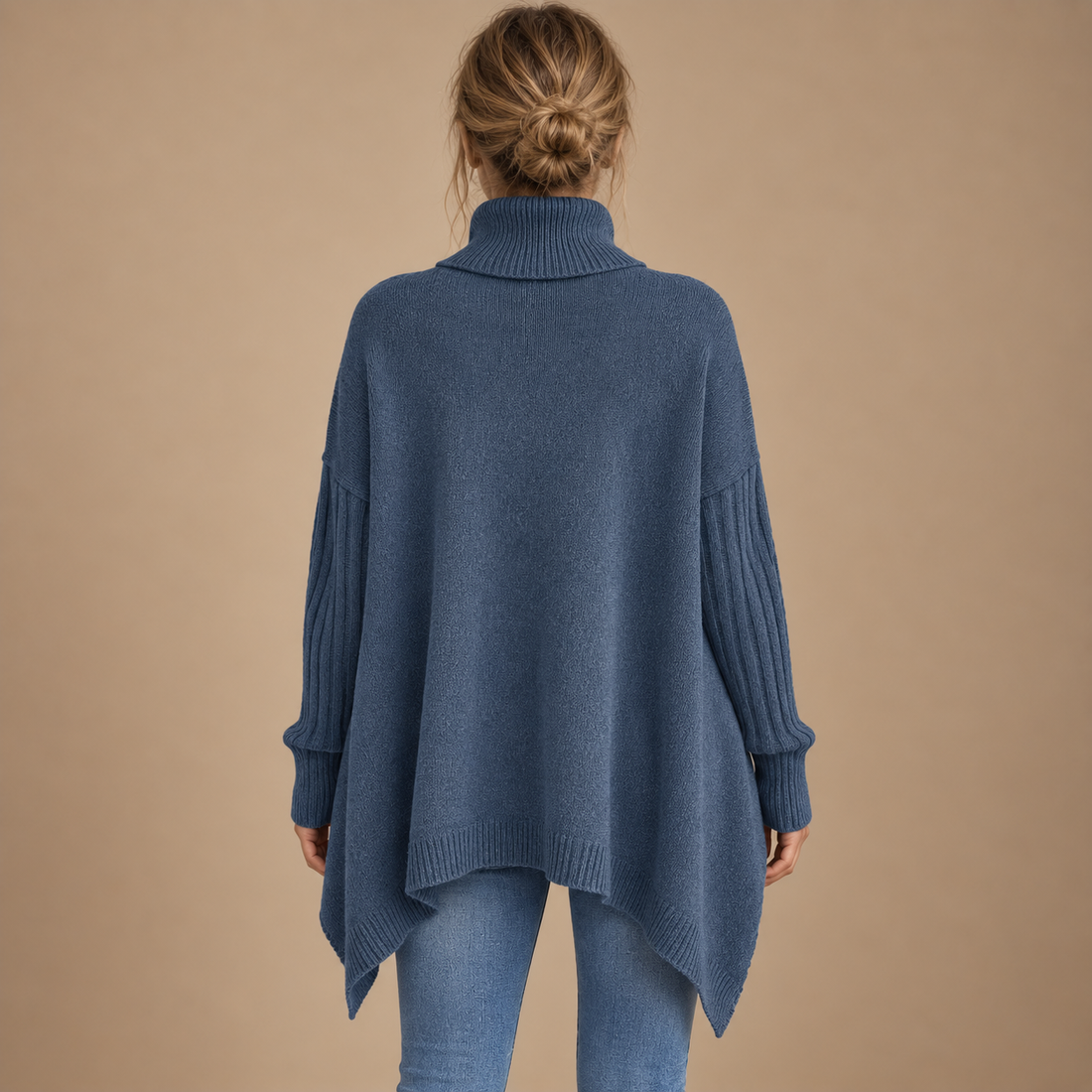 Løstsiddende rullekravesweater til dame