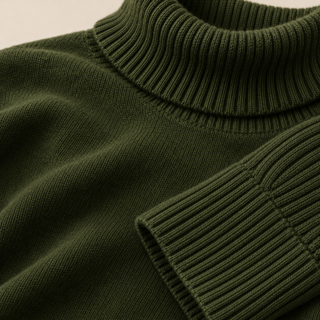 Løstsiddende rullekravesweater til dame