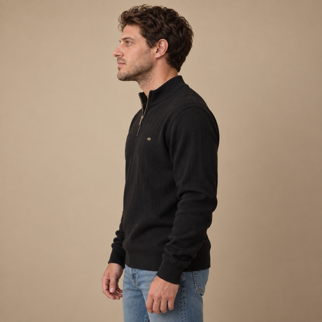 Strikket herresweater med struktureret pasform