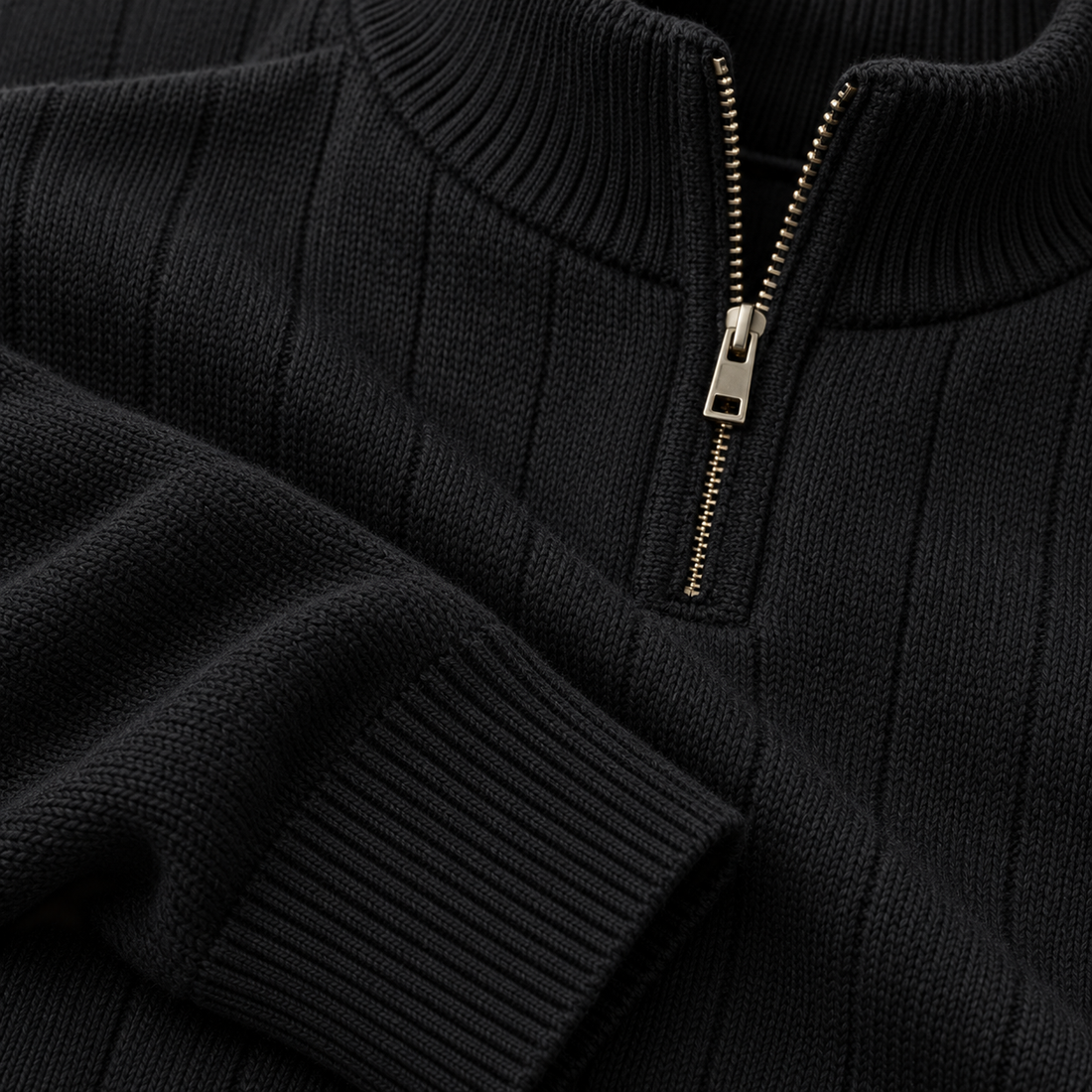 Strikket herresweater med struktureret pasform