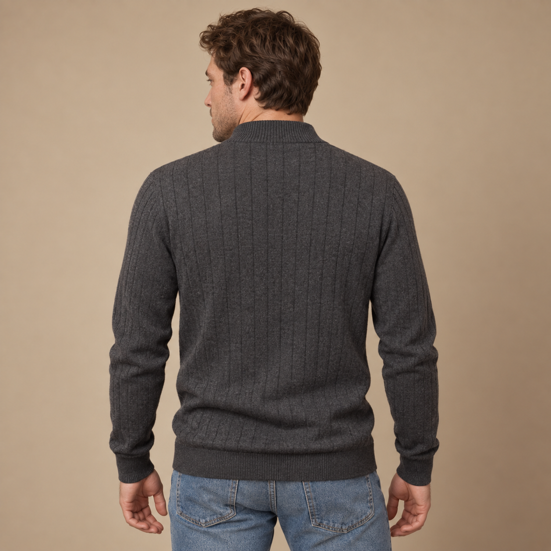 Strikket herresweater med struktureret pasform