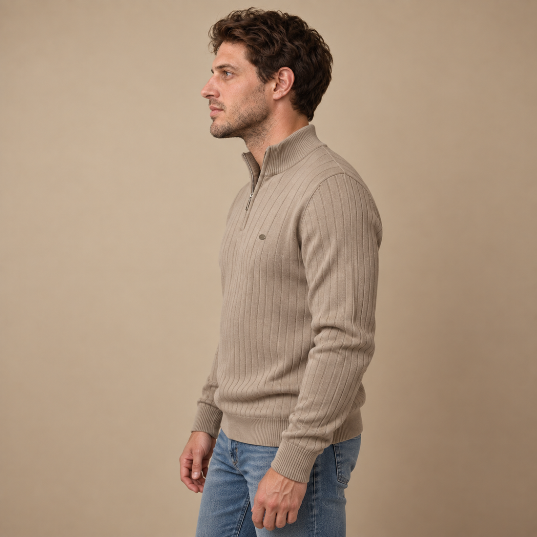 Strikket herresweater med struktureret pasform