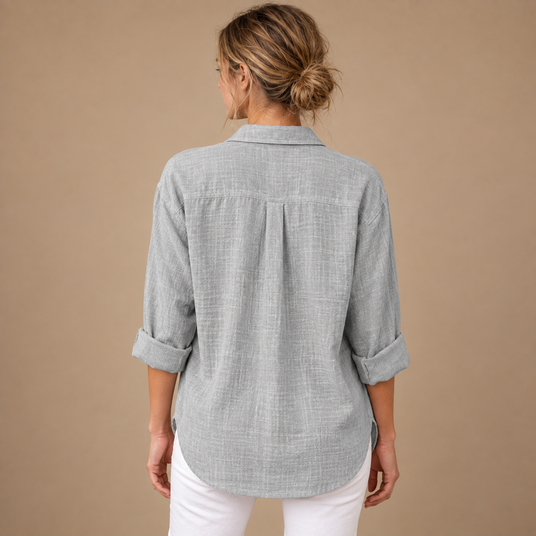 Oversized skjorte til dame med brystlomme