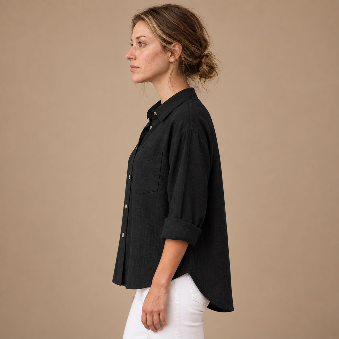 Oversized skjorte til dame med brystlomme