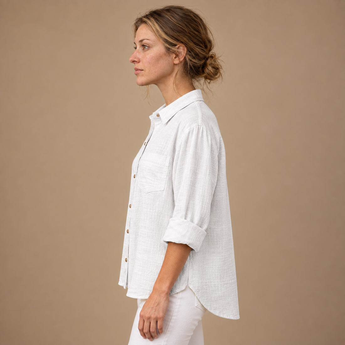 Oversized skjorte til dame med brystlomme