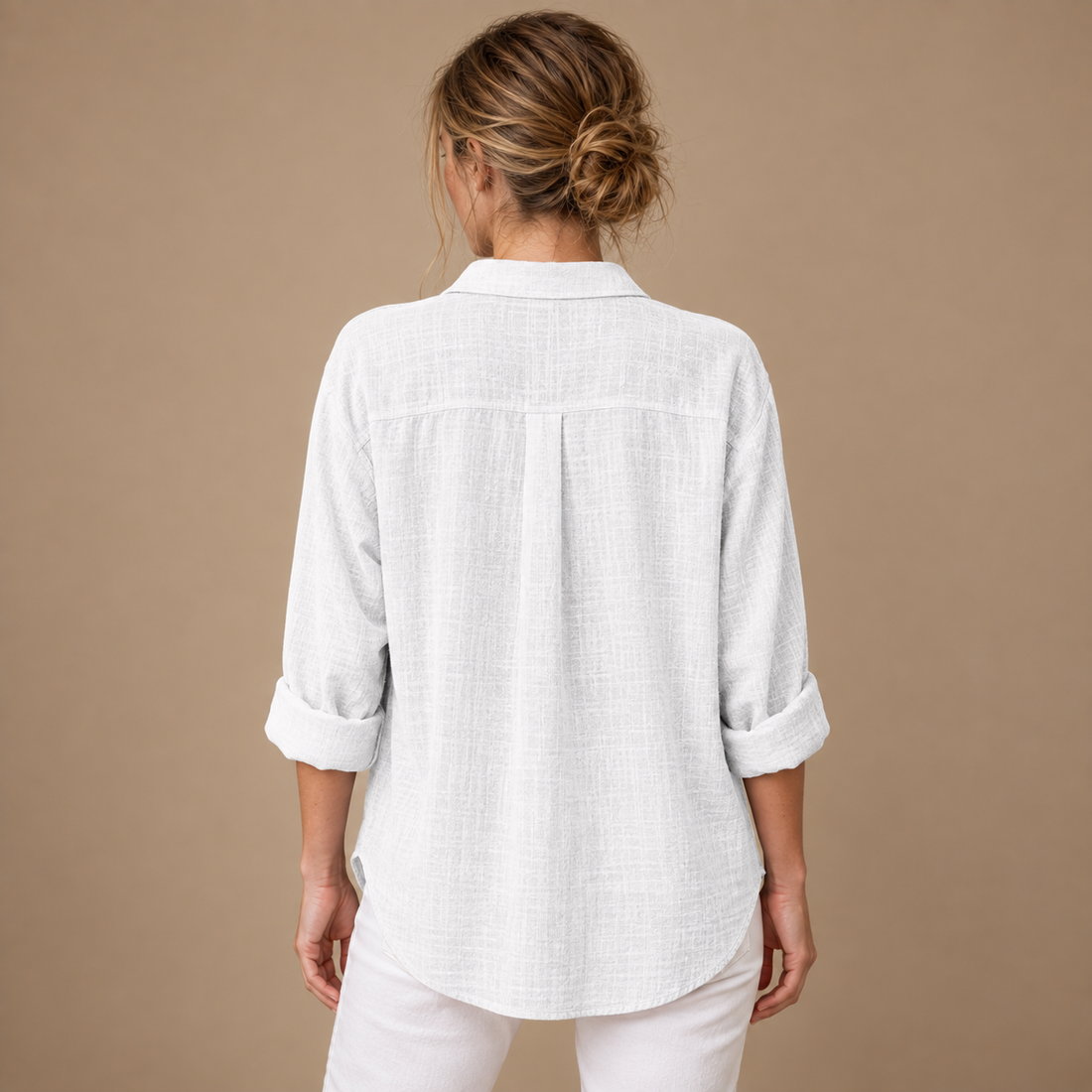 Oversized skjorte til dame med brystlomme
