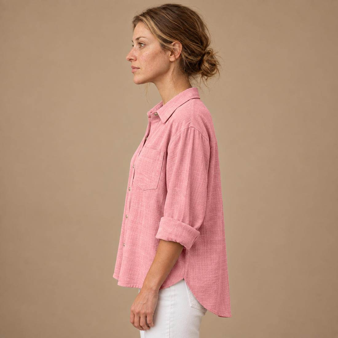 Oversized skjorte til dame med brystlomme