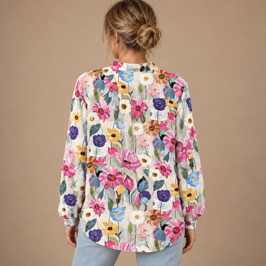 Bluse til dame med blomsterprint og løs pasform
