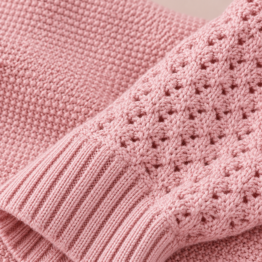 Damesweater i struktureret materiale