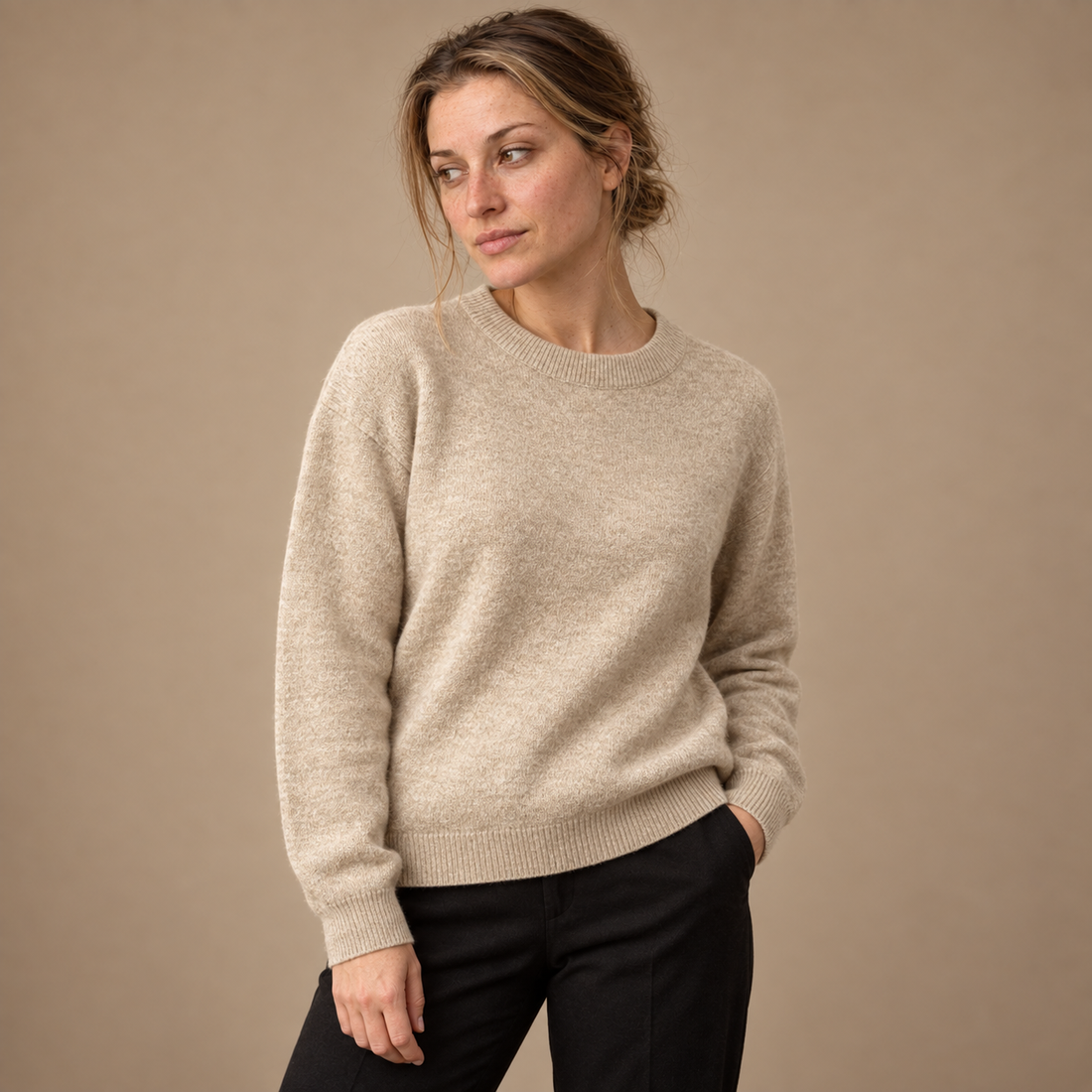 Strikket sweater til dame med løs pasform