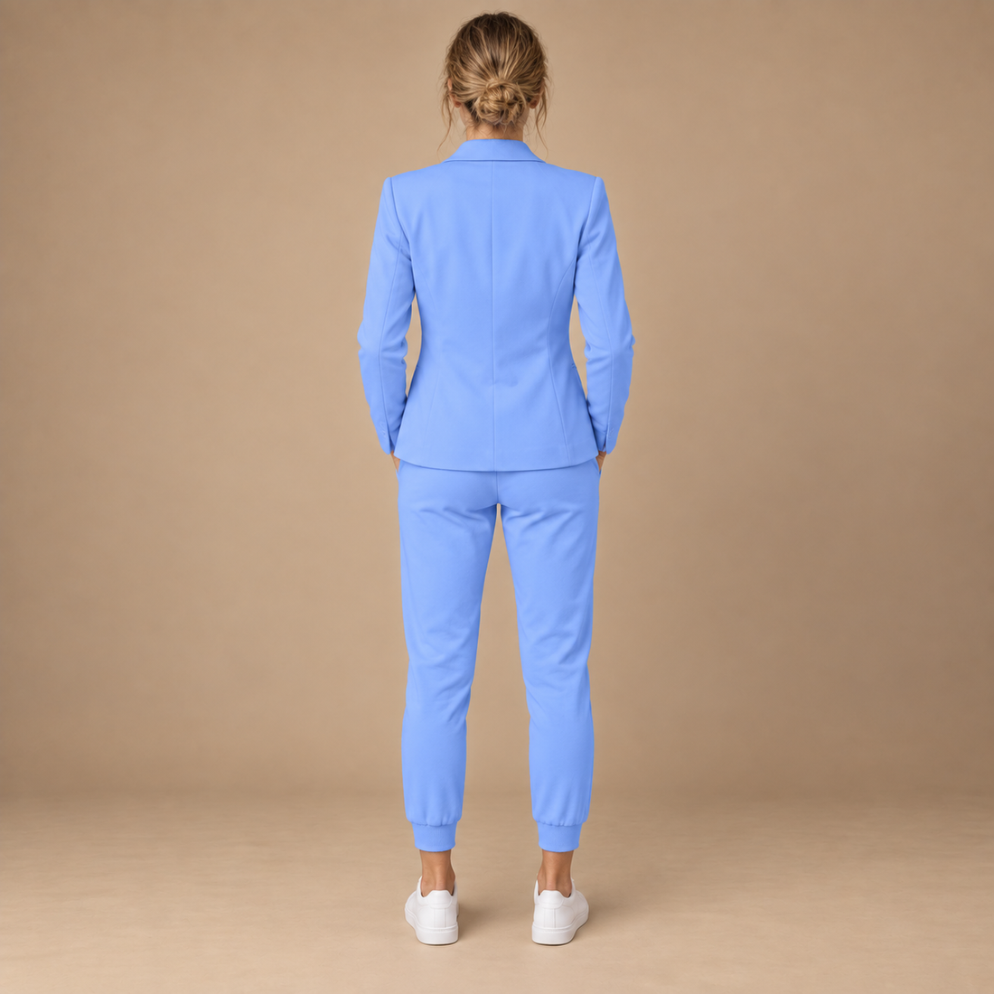 Buksedragt til dame med blazer og lige bukser