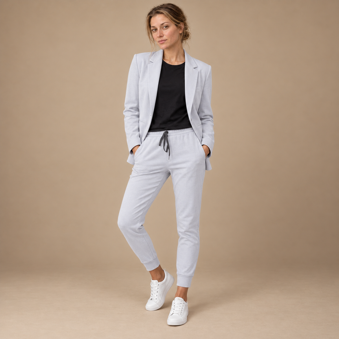 Buksedragt til dame med blazer og lige bukser