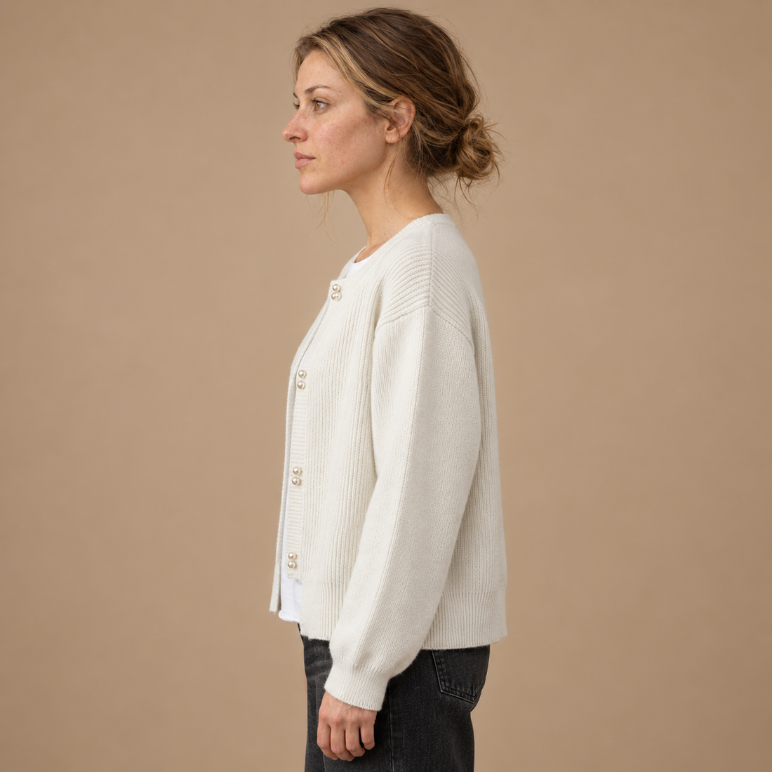 Damecardigan med rund hals og knapper