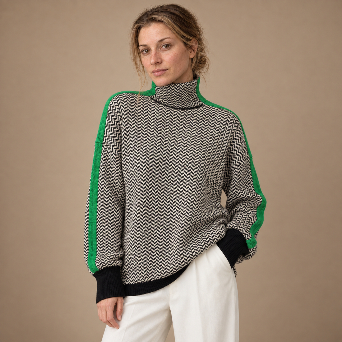 Oversized rullekravesweater til dame med striber