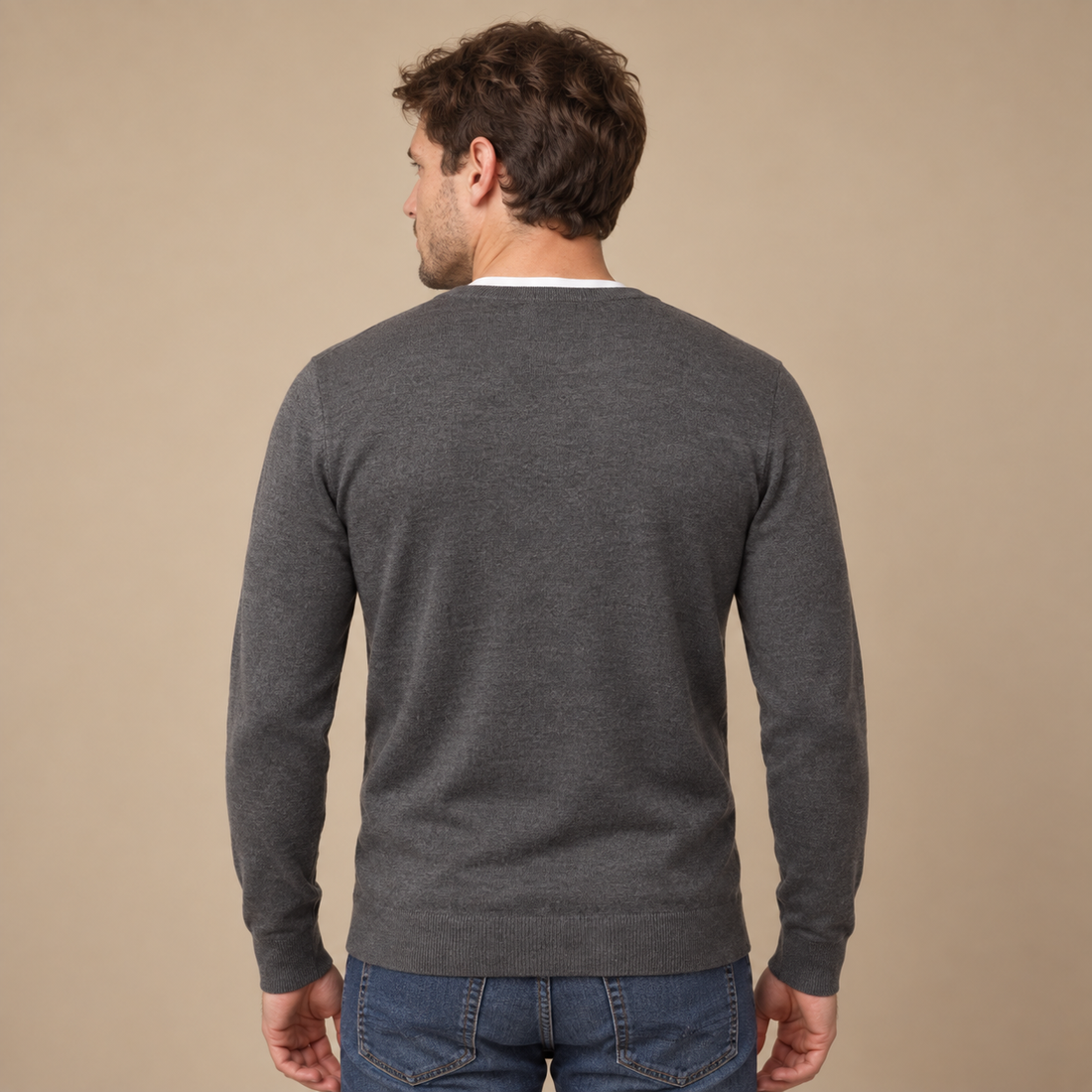 Finstrikket herrecardigan med V-hals og knapper