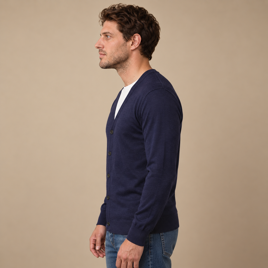 Finstrikket herrecardigan med V-hals og knapper
