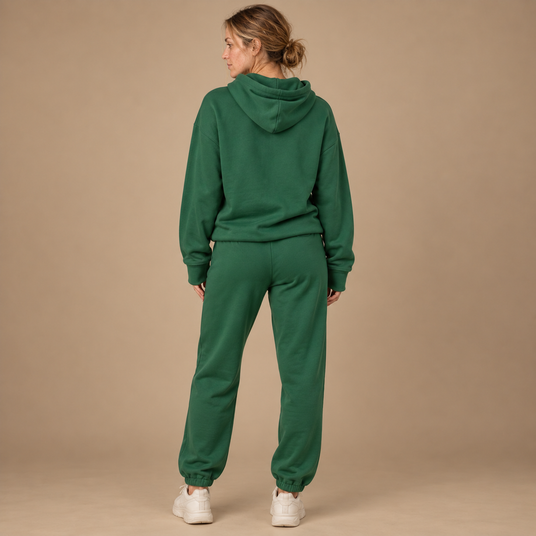 Loungesæt til dame med hættetrøje og joggingbukser