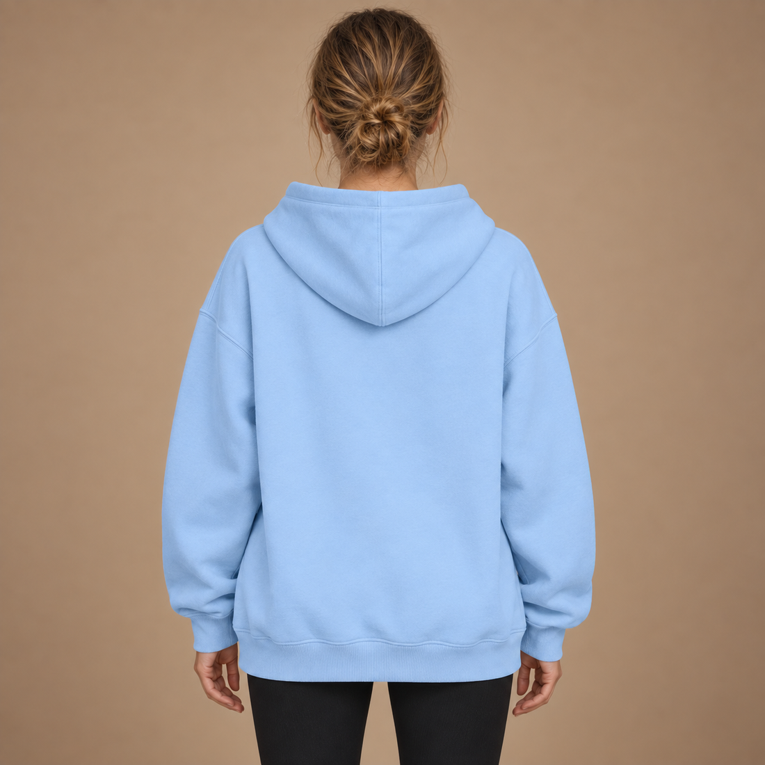 Oversized hættetrøje til dame med kængurulomme