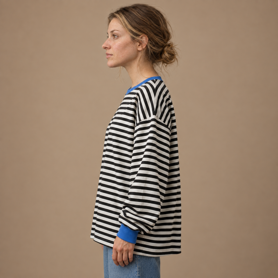 Sweatshirt til dame med striber og kontrastkanter