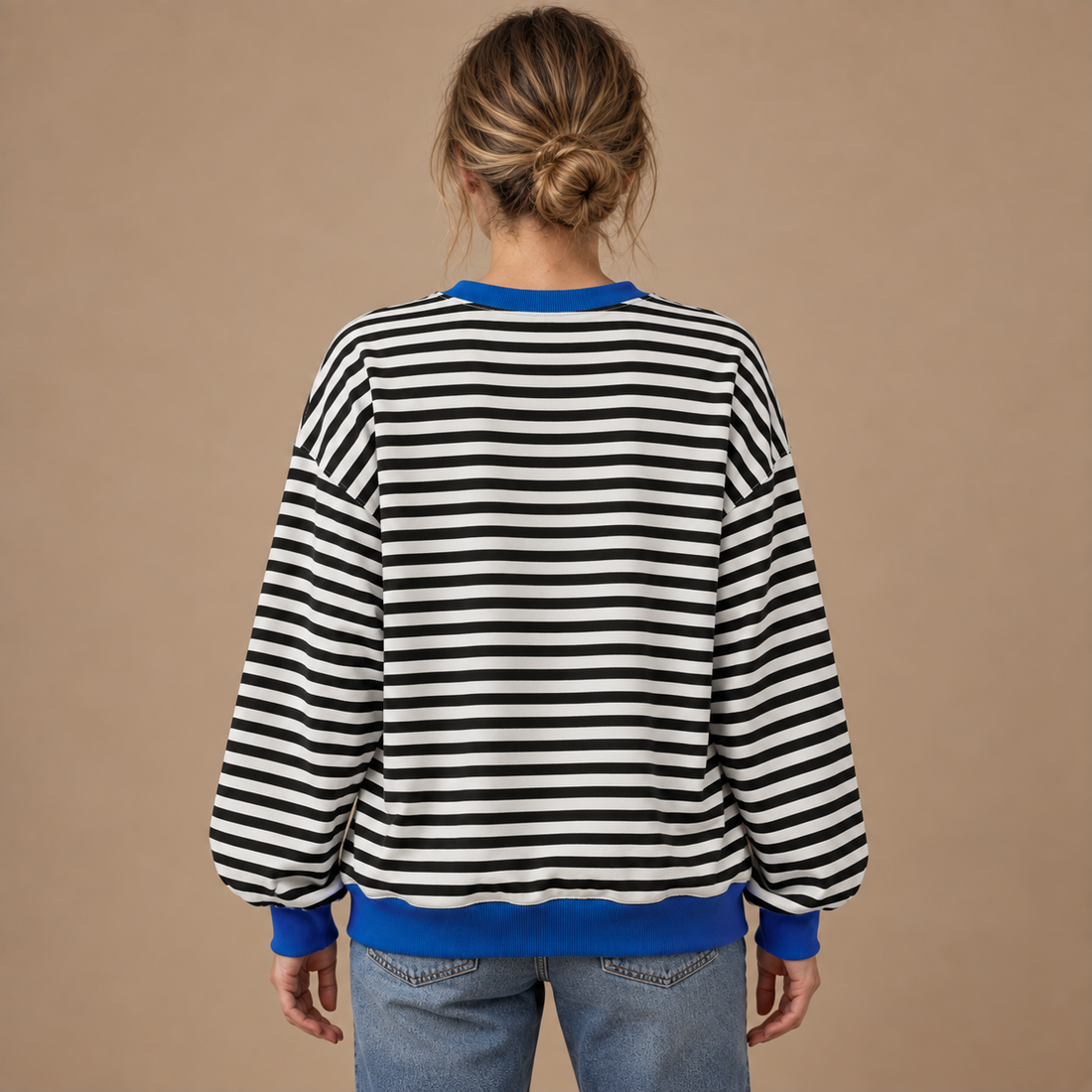 Sweatshirt til dame med striber og kontrastkanter