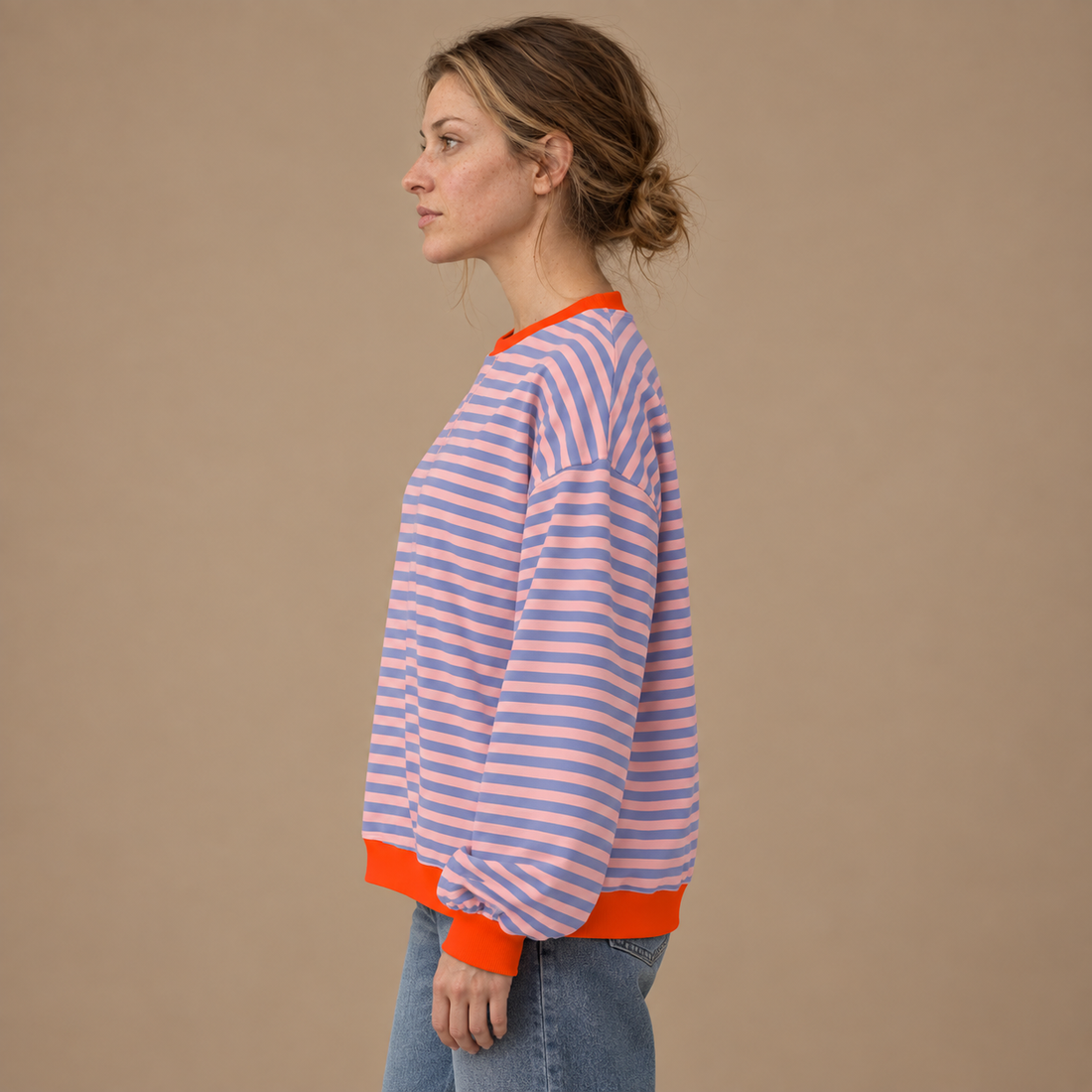 Sweatshirt til dame med striber og kontrastkanter