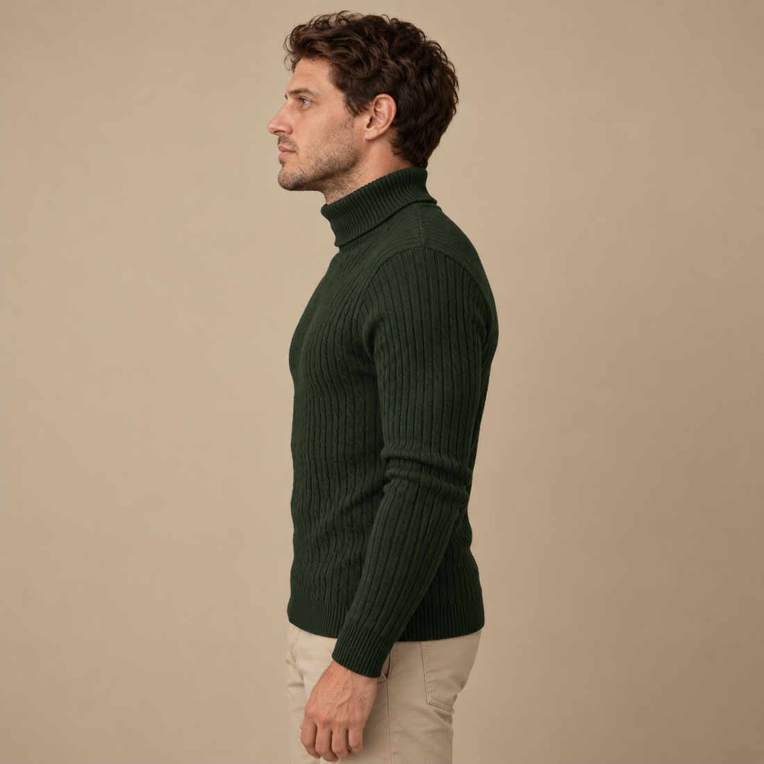 Rullekravesweater til herre i kabelstrik