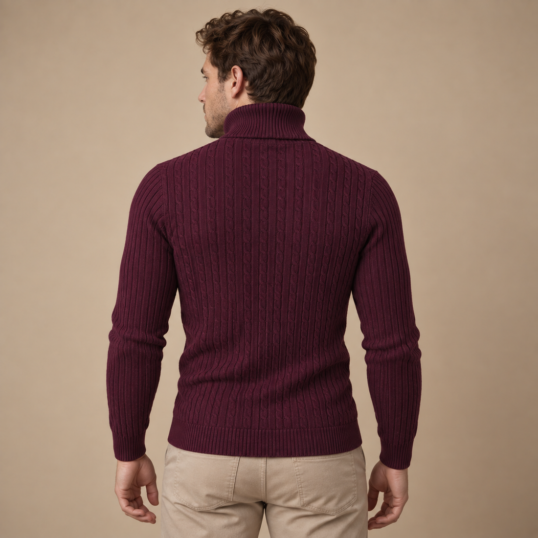 Rullekravesweater til herre i kabelstrik