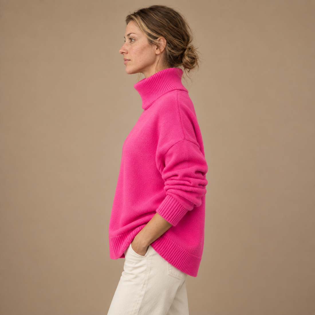Rullekravesweater til dame med slank pasform