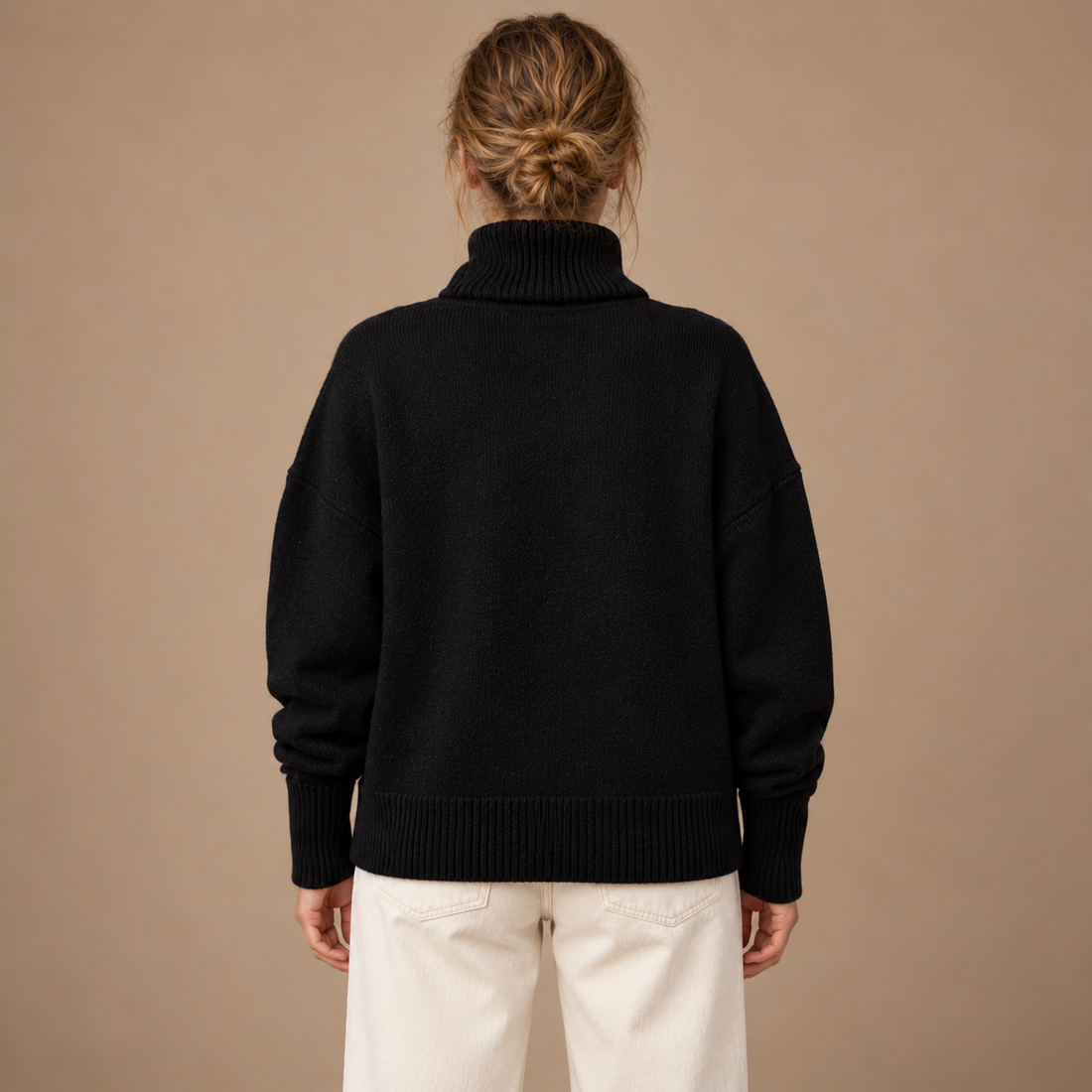 Rullekravesweater til dame med slank pasform