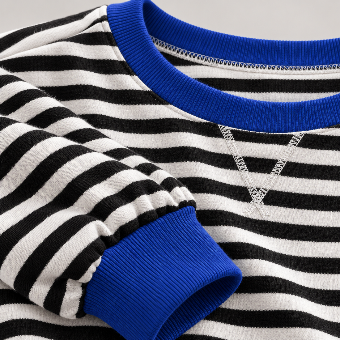 Oversized sweatshirt til dame med retrostriber