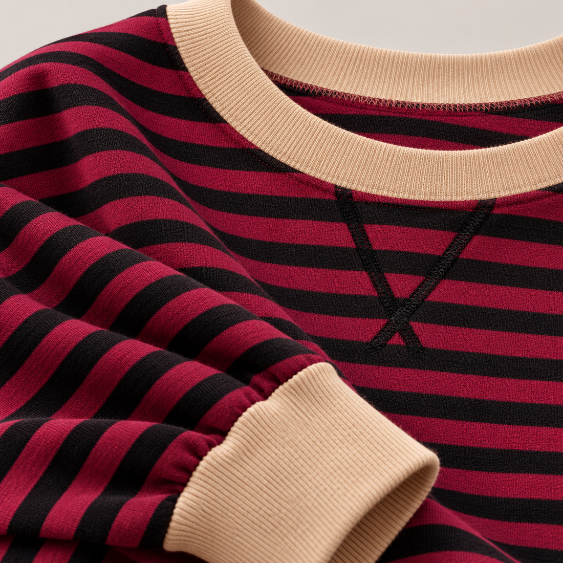 Oversized sweatshirt til dame med retrostriber
