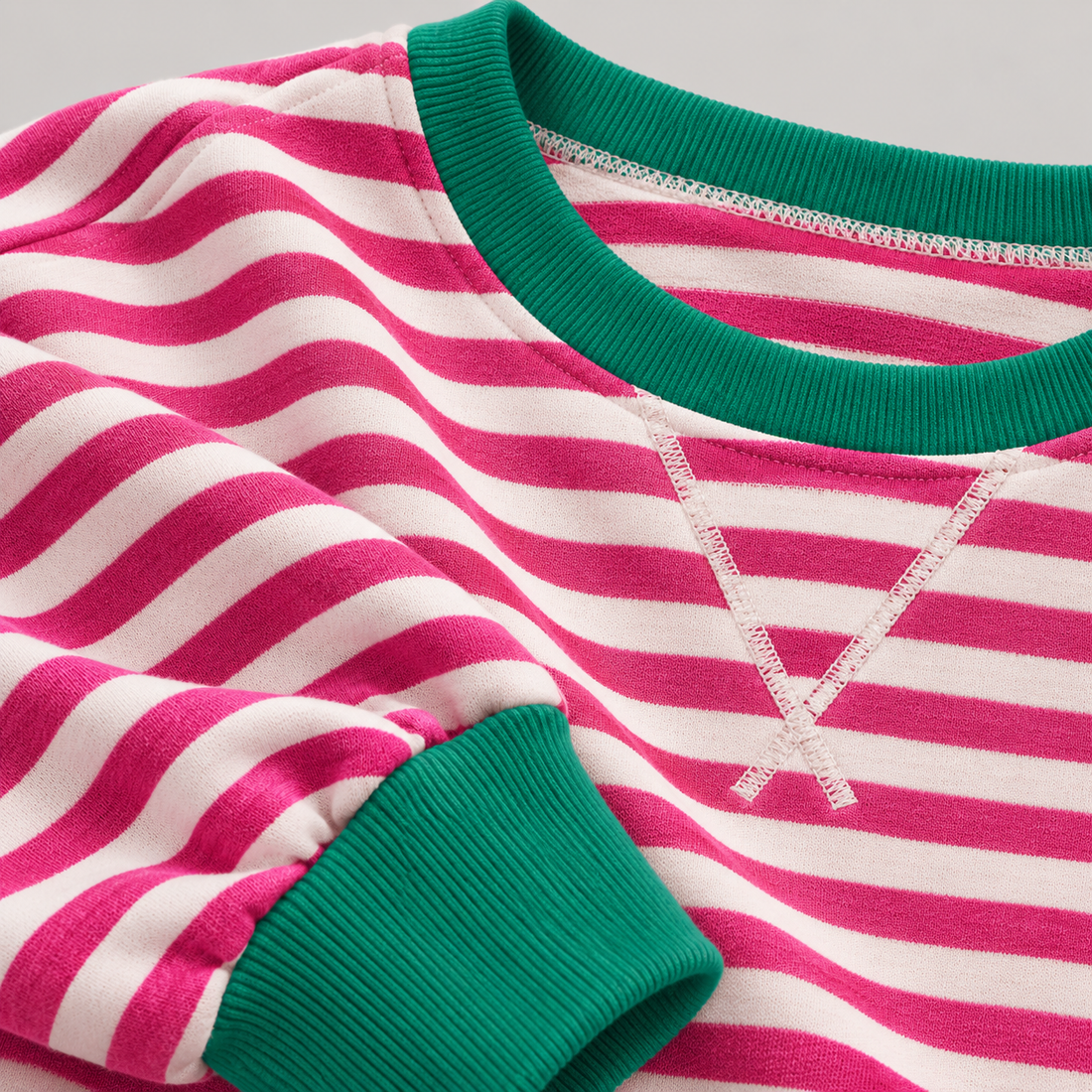 Oversized sweatshirt til dame med retrostriber